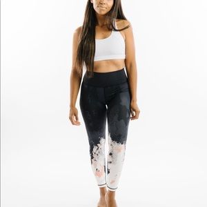 Zyia Watercolor Ombre Summit Leggings sz 2